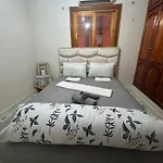 Airport Apartment , Perfect For Early & Late Flights