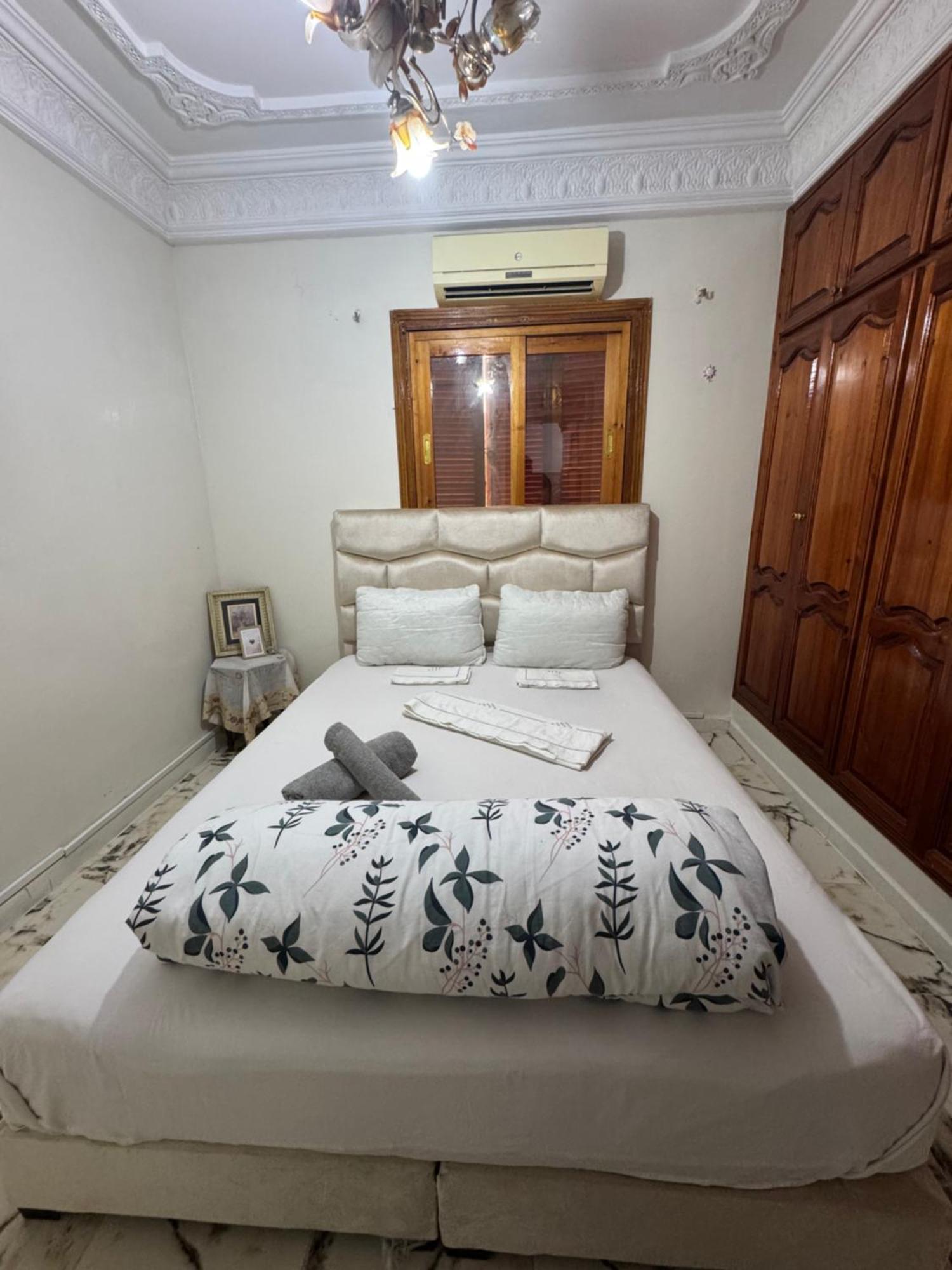 Airport , Perfect For Early & Late Flights Apartment